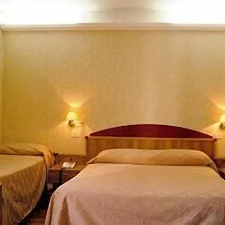 Phi Ambra Szálloda 3*