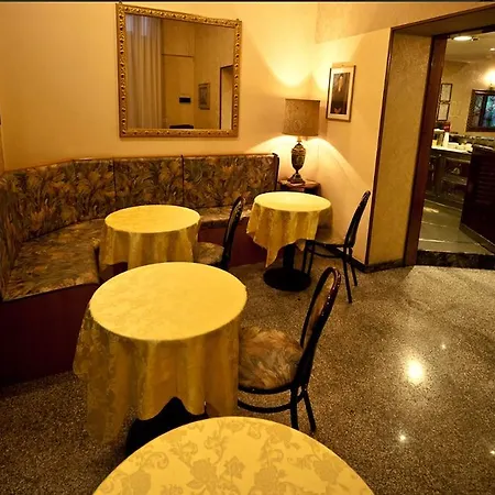 Phi Ambra 3* Пескара