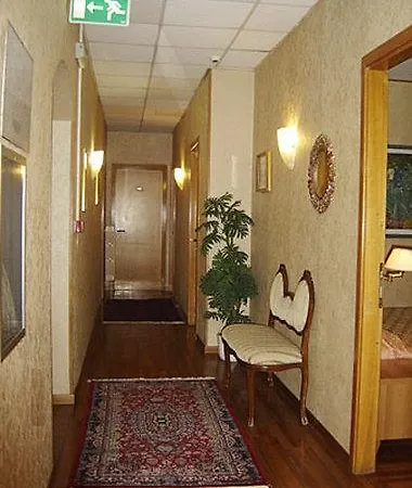 Phi Ambra 3* Пескара