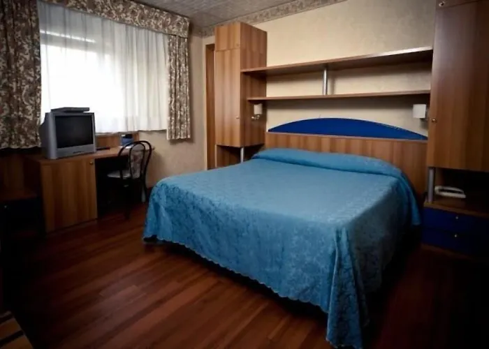 Phi Ambra Hotel 3*